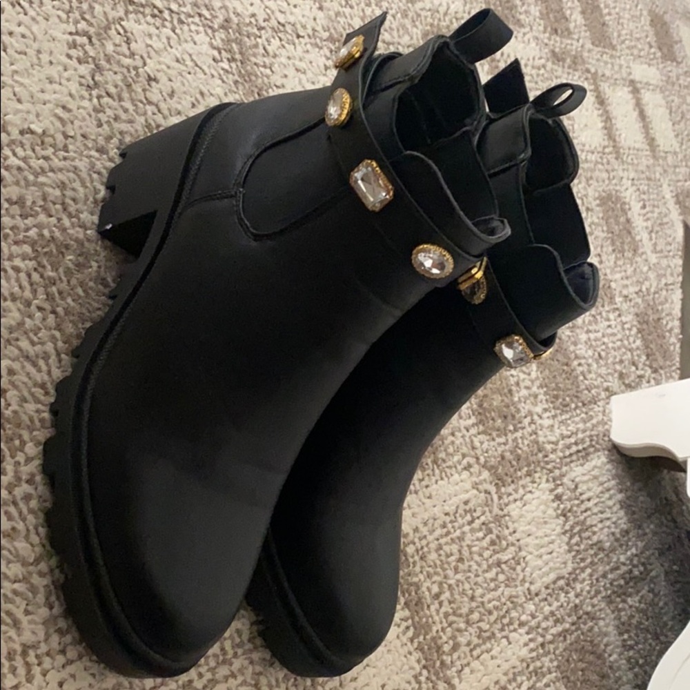 Ankle boots